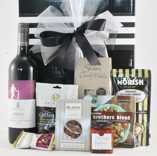 Wine & Nibbles Gift Hamper
